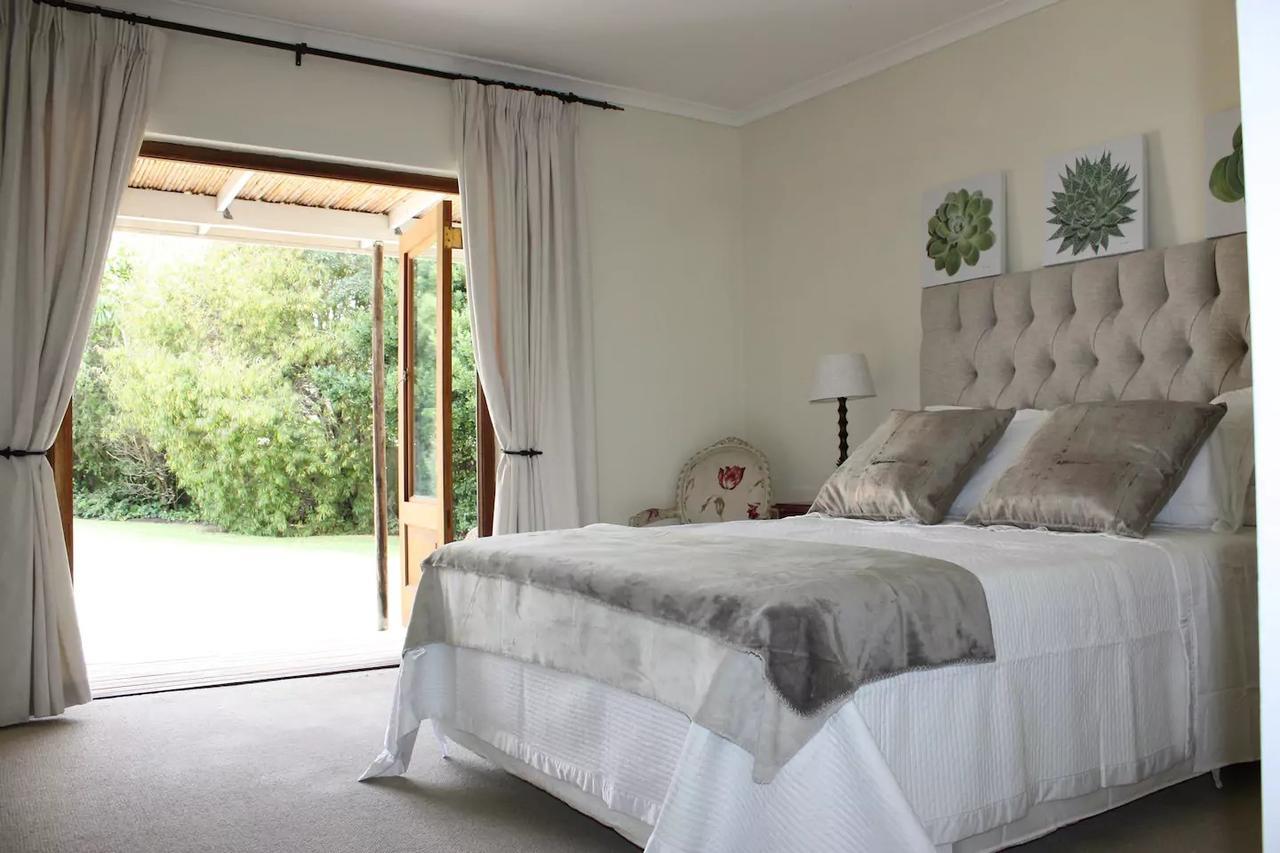 Bed and Breakfast Camelot In Constantia Città del Capo Esterno foto
